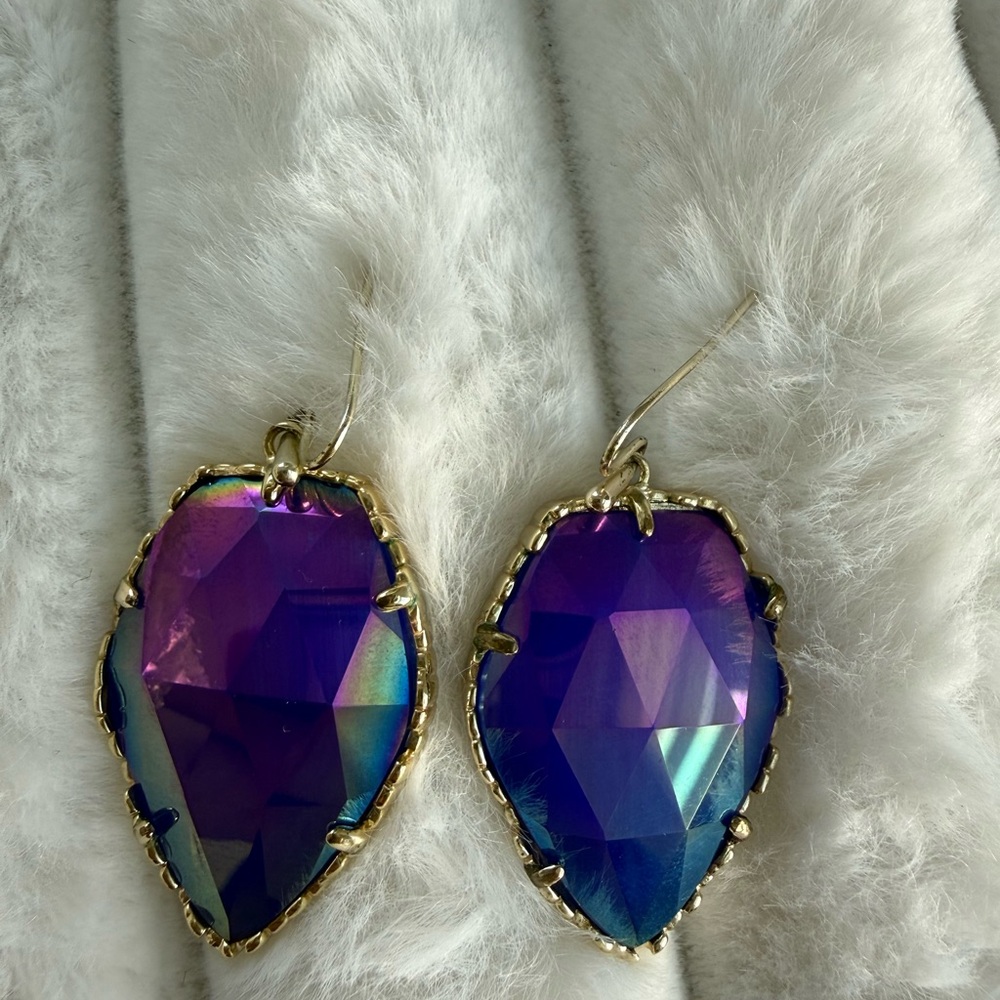 Preowned Kendra Scott Iridescent earrings Guc